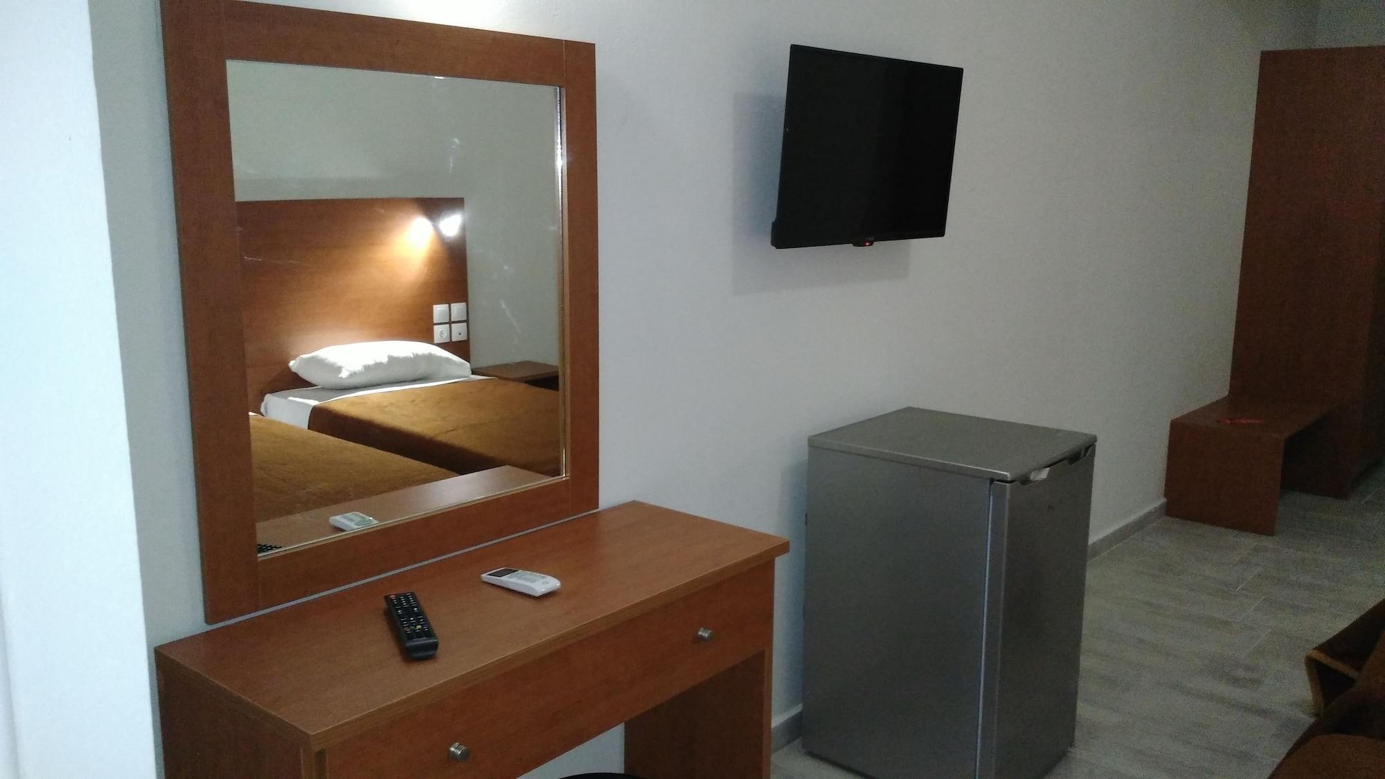 Hotel Sydney Лаганас Екстериор снимка